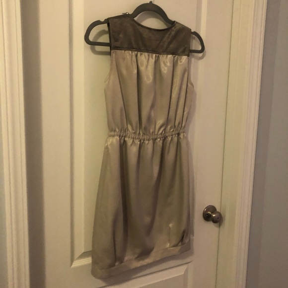 Two Tone Beige Dress - Picture 5 of 8